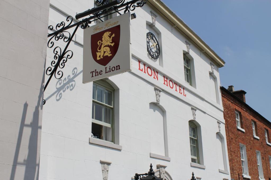 The Lion Hotel Brewood Exteriér fotografie