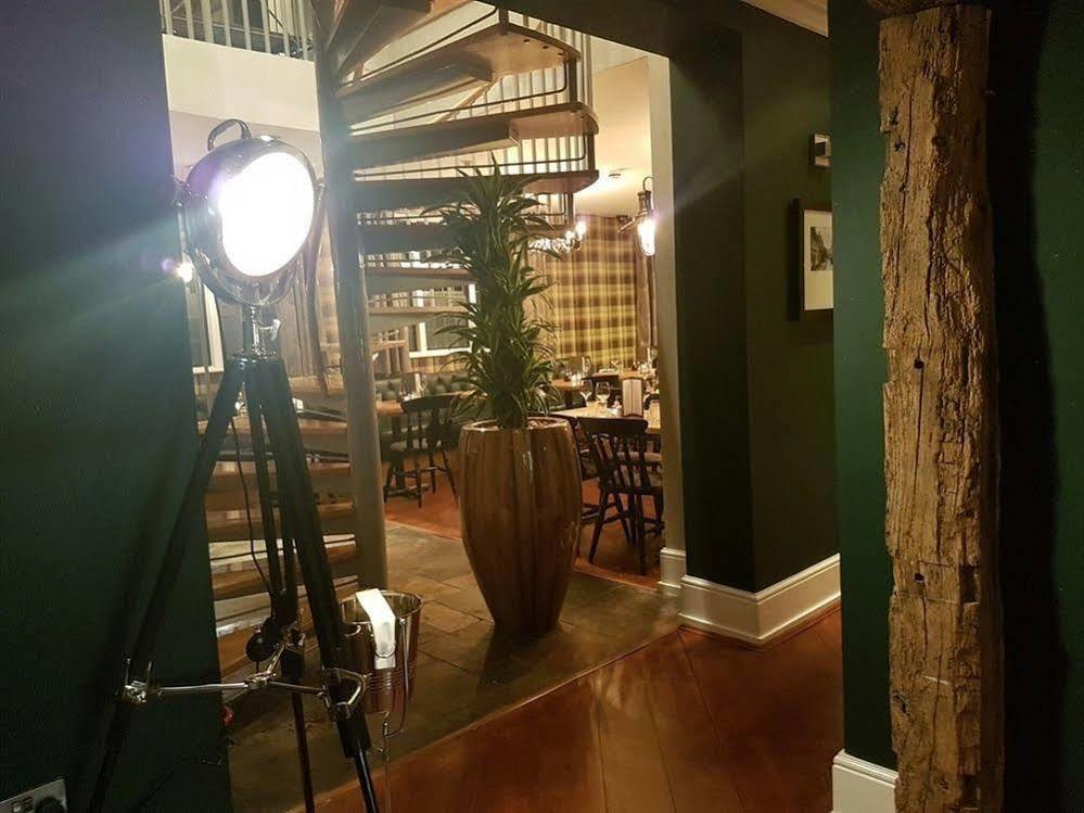 The Lion Hotel Brewood Exteriér fotografie